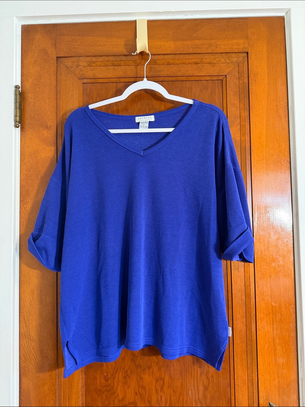 Express Tricot Relaxed V-Neck Short Sleeve Top in Royal Blue